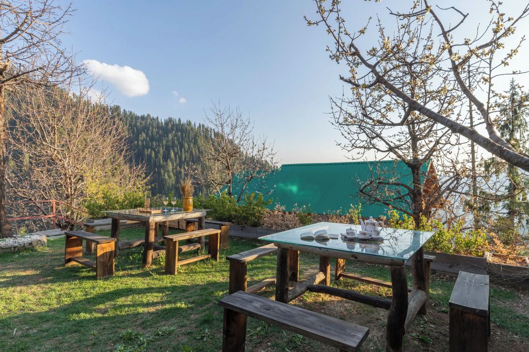 ELIVAAS Everly Luxury 1BHK Entire Home