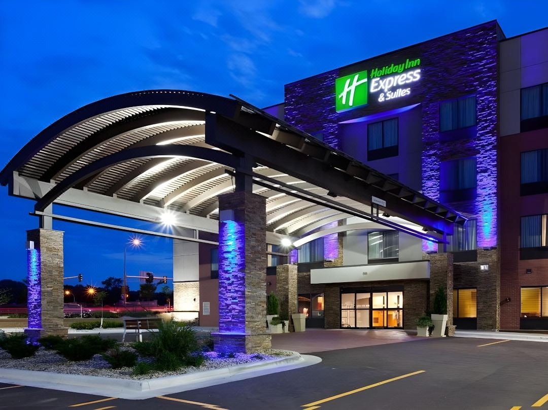 Holiday Inn Express & Suites FORT DODGE by IHG