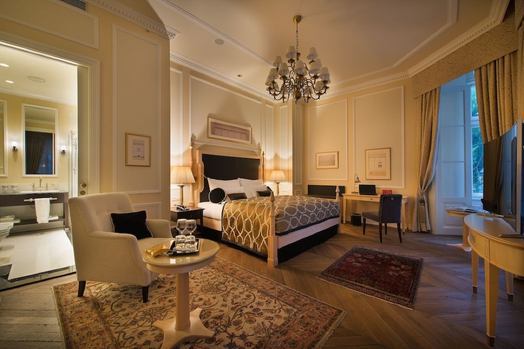 LOFT Premium & Wilson Palace