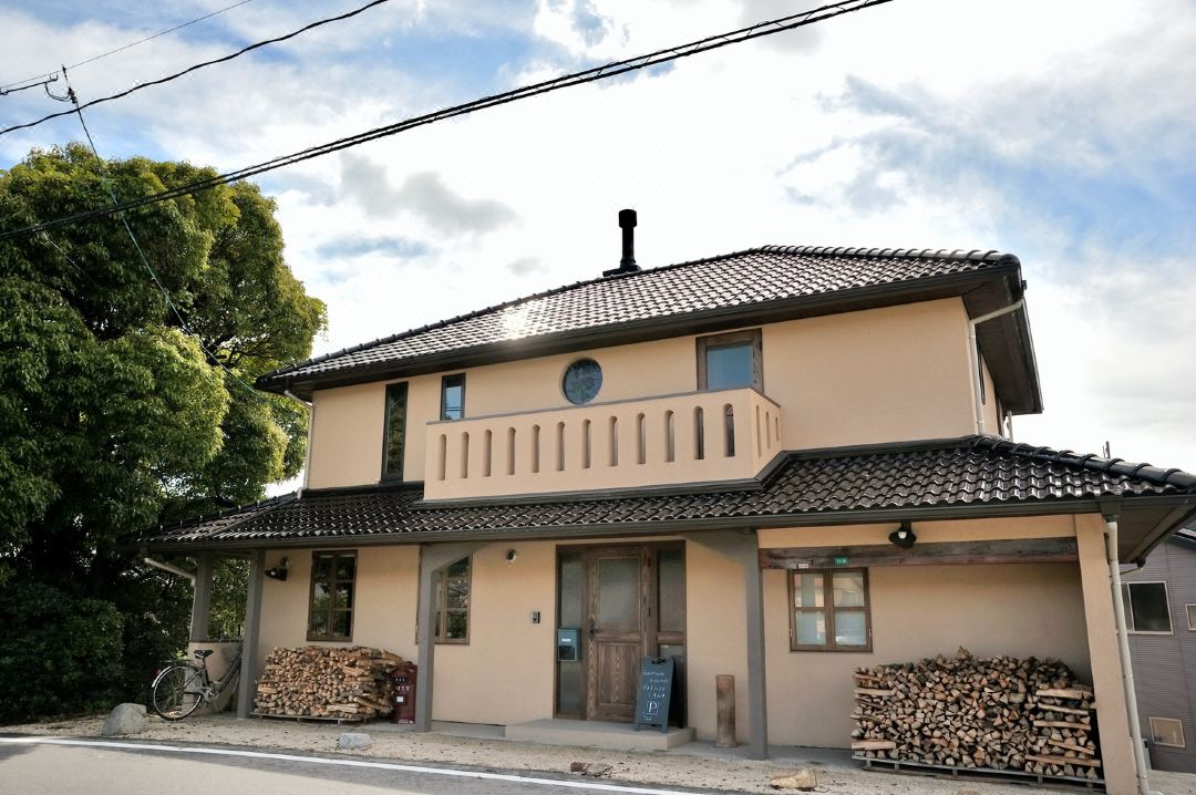 Guesthouse Kusunoki (women only)ゲストハウス くすの木(女性限定)