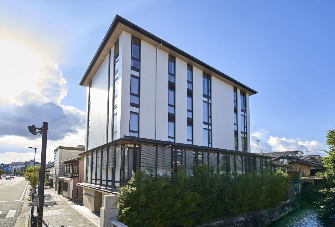 โรงแรมทัสเซล ซันโจ ชิราคาวะ