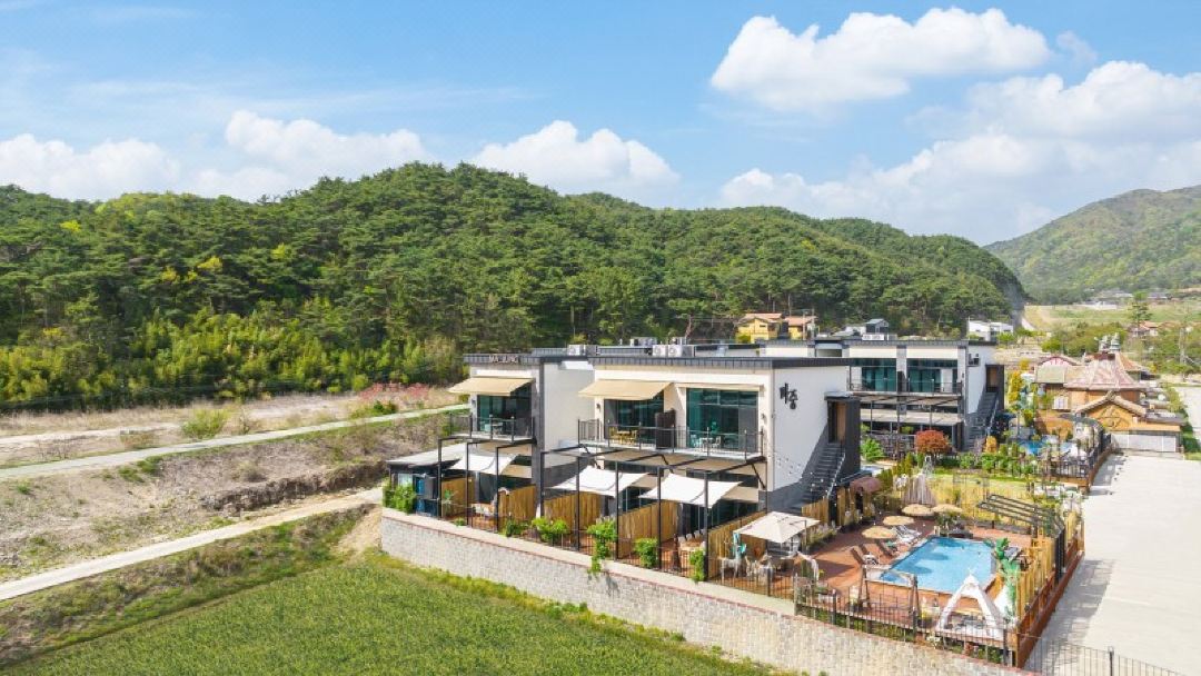 Gyeongju Majung Pool Villa