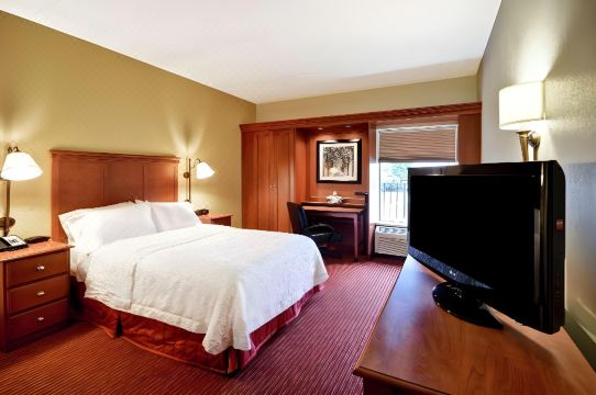 Hampton Inn Louisville-Airport (Fair & Expo Center)