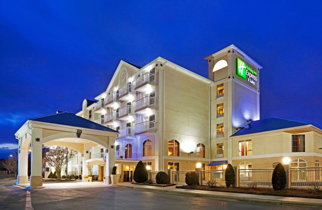 Holiday Inn Express & Suites ASHEVILLE SW - OUTLET CTR AREA by IHG