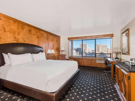 The Antlers, A Wyndham Hotel - Tap to explore photos