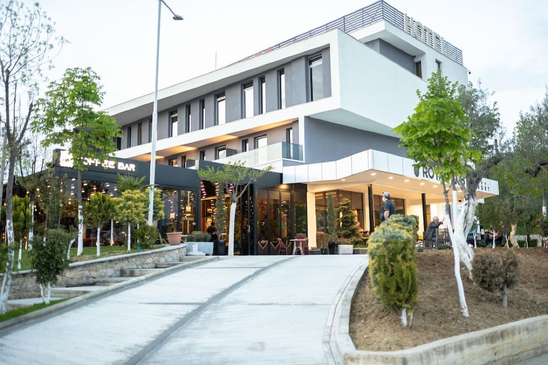 Royal East Resort