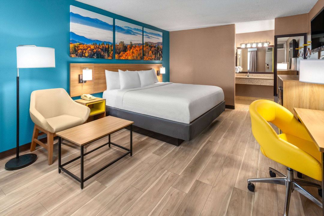 Days Inn by Wyndham Shelby