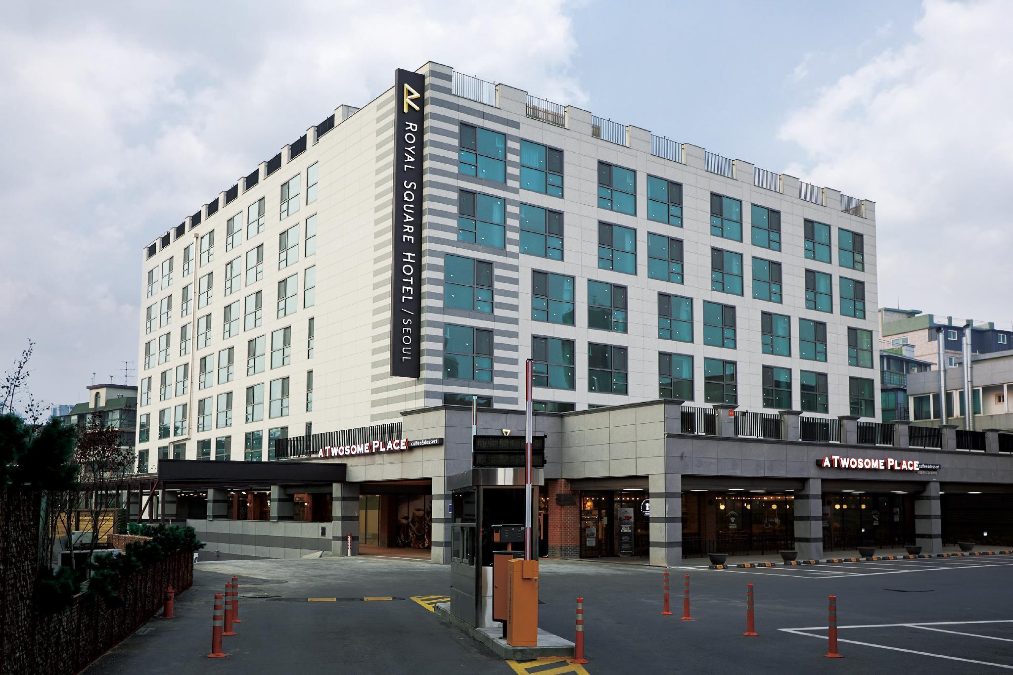 ロイヤルスクエアホテル