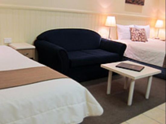 Dalby Mid Town Motor Inn - Tap to explore photos