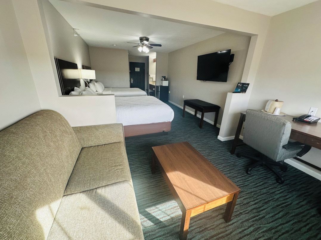 BRIDGEPOINTE INN & SUITES