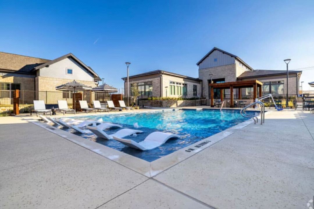 Iconic Design Home In Workerfriendly A+location