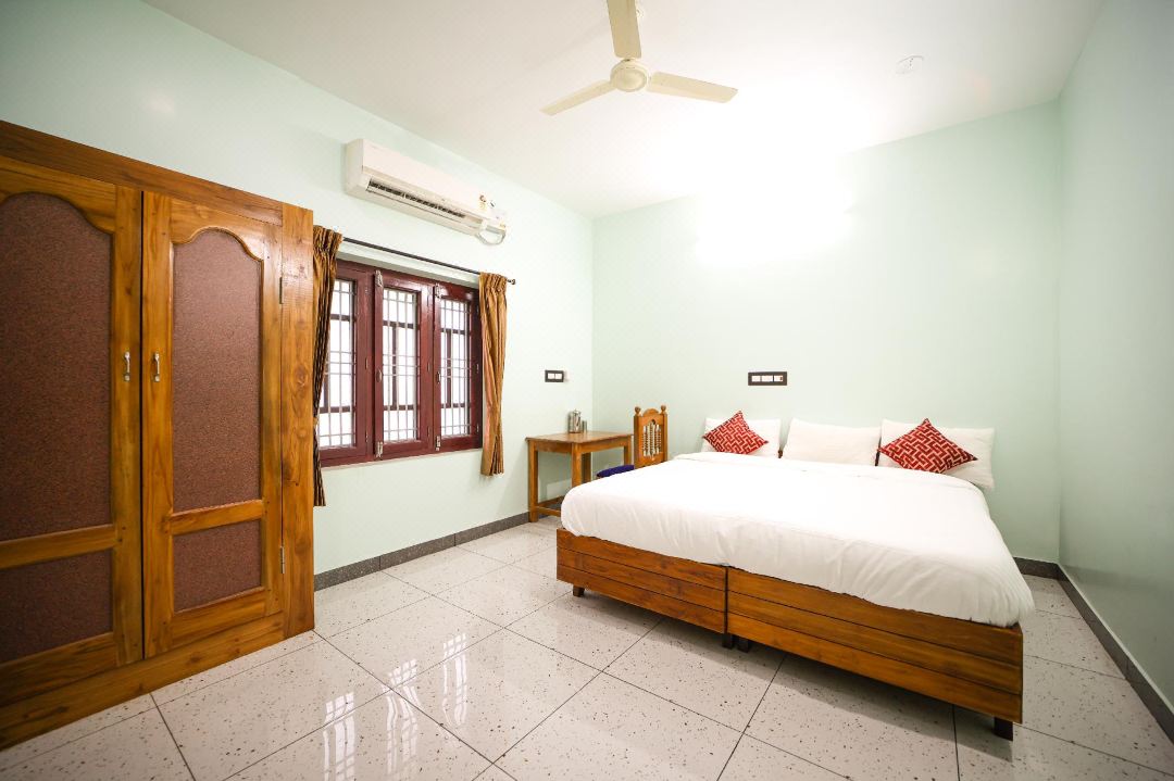 The Pothigai Palace