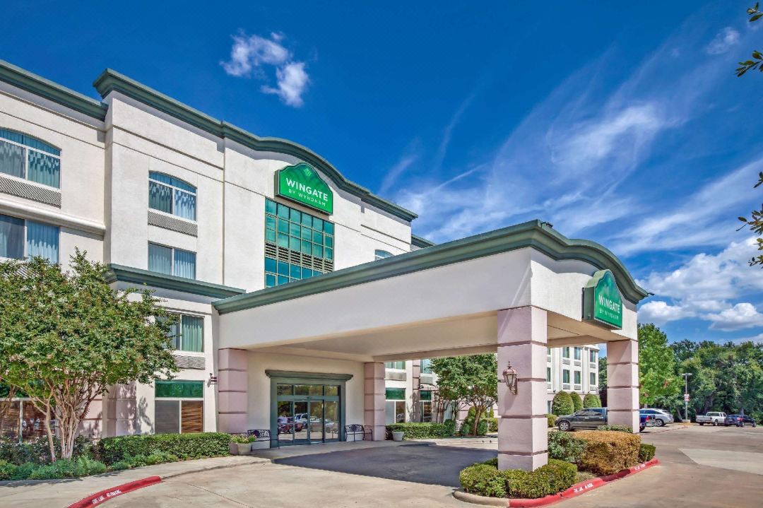 Holiday Inn Express & Suites ARLINGTON NORTH – STADIUM AREA by IHG