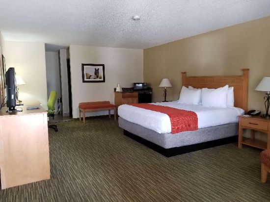 Best Western Paint Pony Lodge - Tap to explore photos