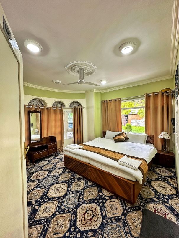 Heritage Rose Inn
