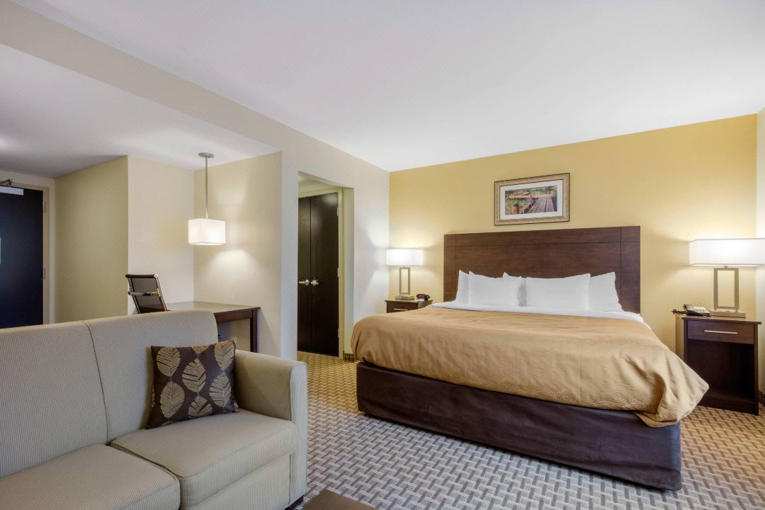 MainStay Suites St. Louis Airport