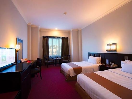 Kristal Hotel Kupang - Tap to explore photos