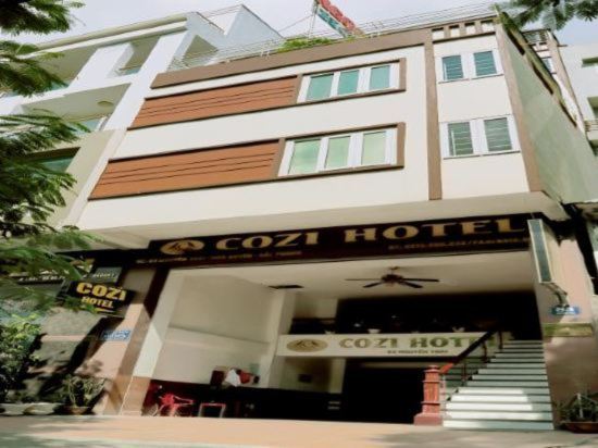 Cozi Hotel - Tap to explore photos