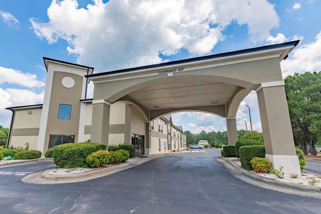 Baymont by Wyndham Creedmoor