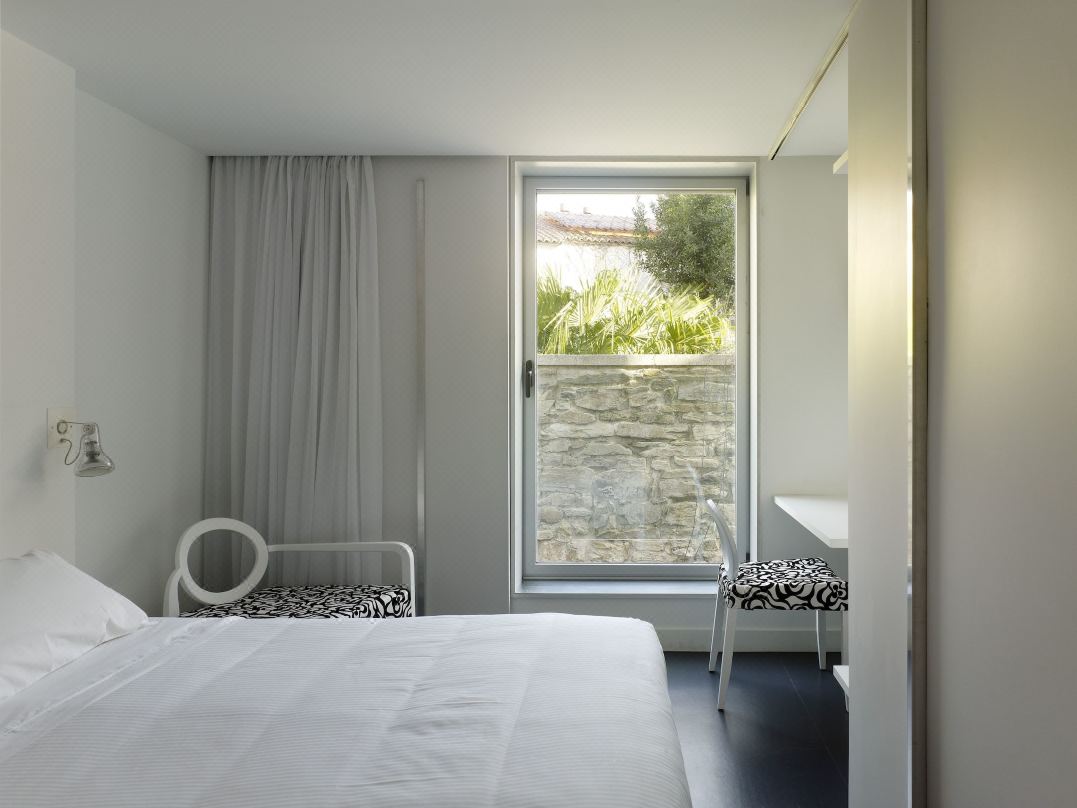 Moure Hotel