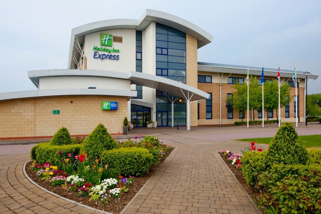 Holiday Inn Express Northampton - South