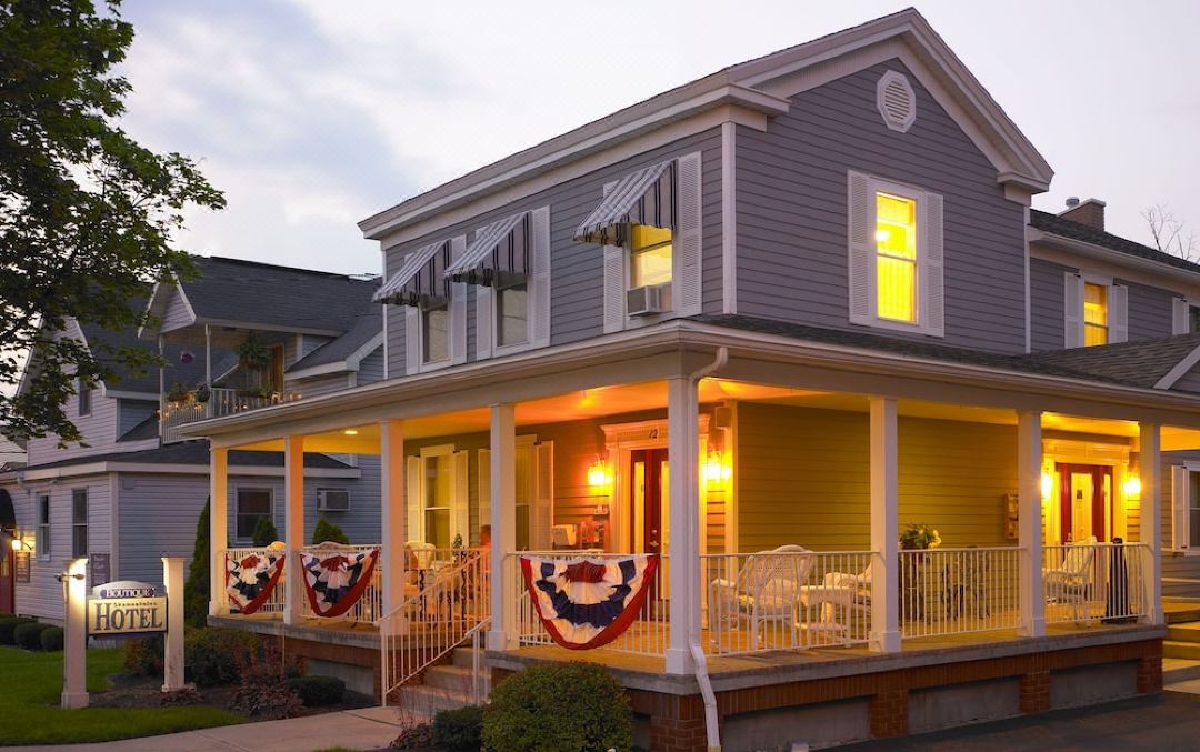 Skaneateles Suites Boutique Hotel