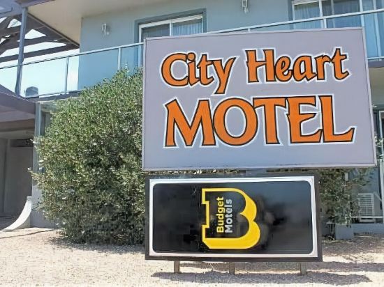 City Heart Motel - Tap to explore photos