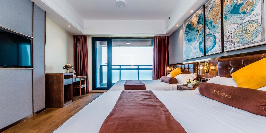 海和蓝电影(城市阳台世贸悦海店)民宿(西海岸路分店)