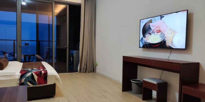 伴海海景公寓(黄金海岸洛伽寺店)