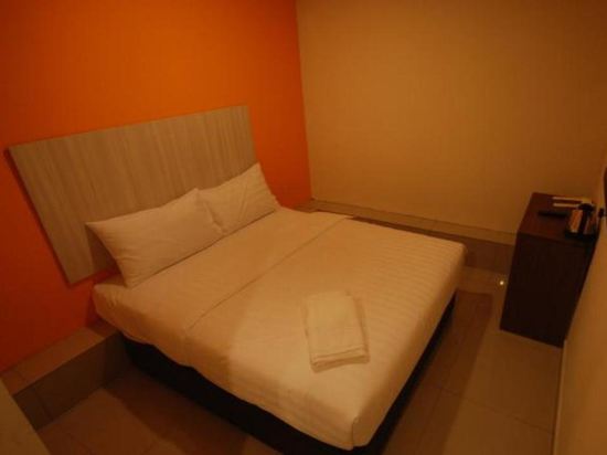101 Hotel Bangi - Tap to explore photos