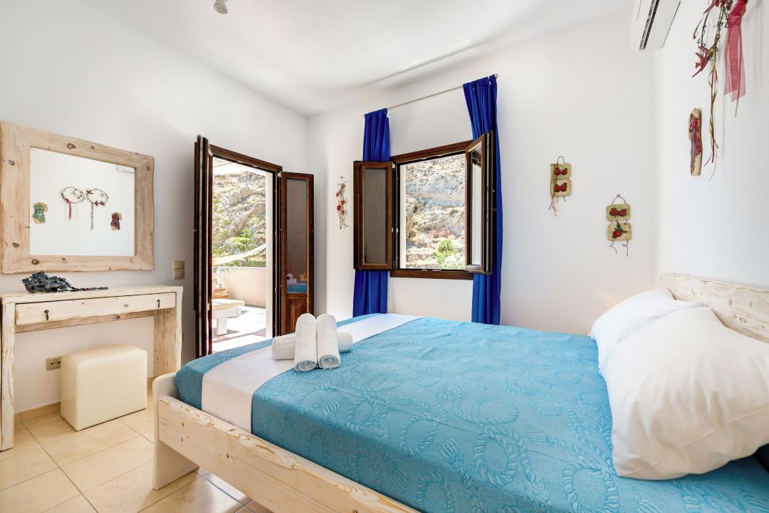 Moschatos Beach House