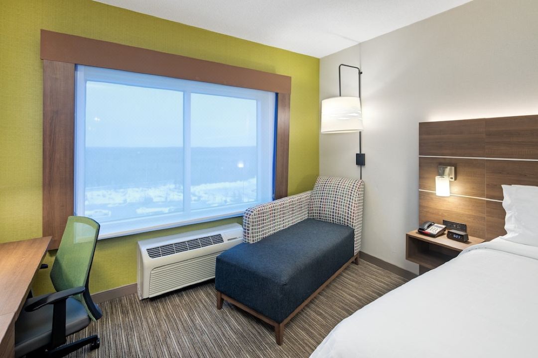 Holiday Inn Express & Suites Halifax Airport