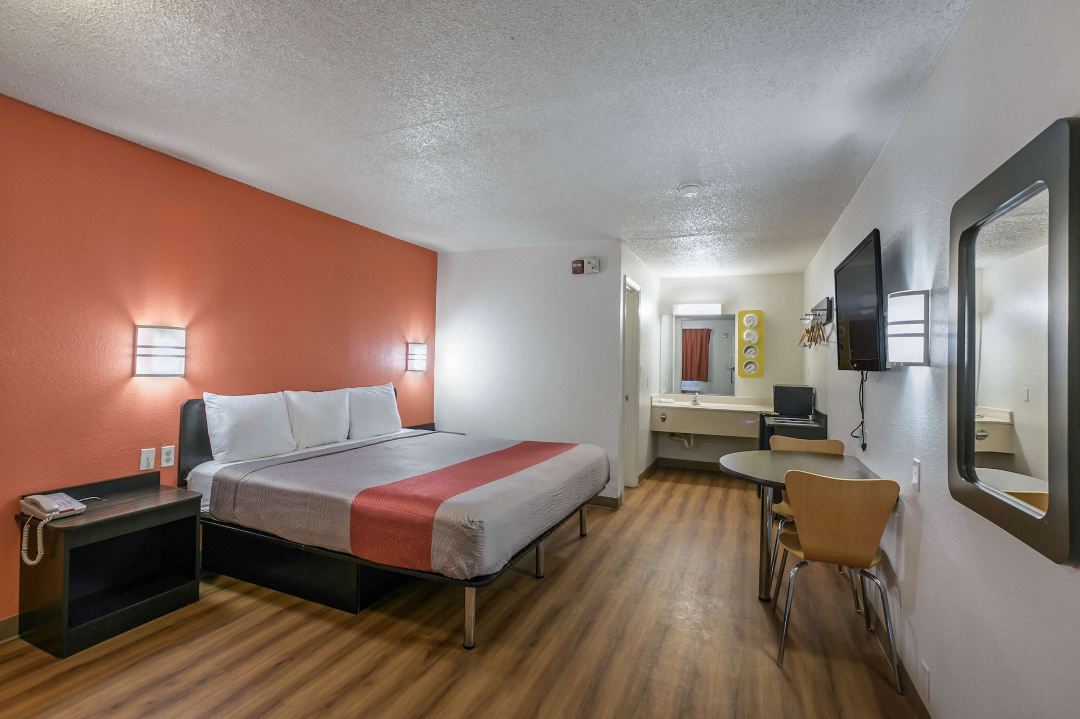 Motel 6 Dothan, Al
