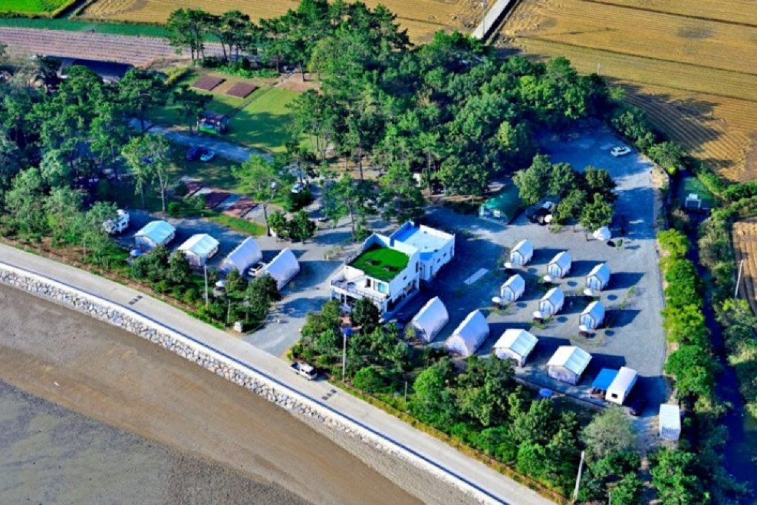 Shinan Cheonsa island camping & glamping