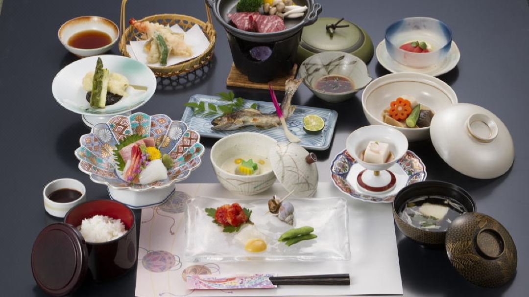 Araki Kousen Ryokan (Japanese-Style Hotel)