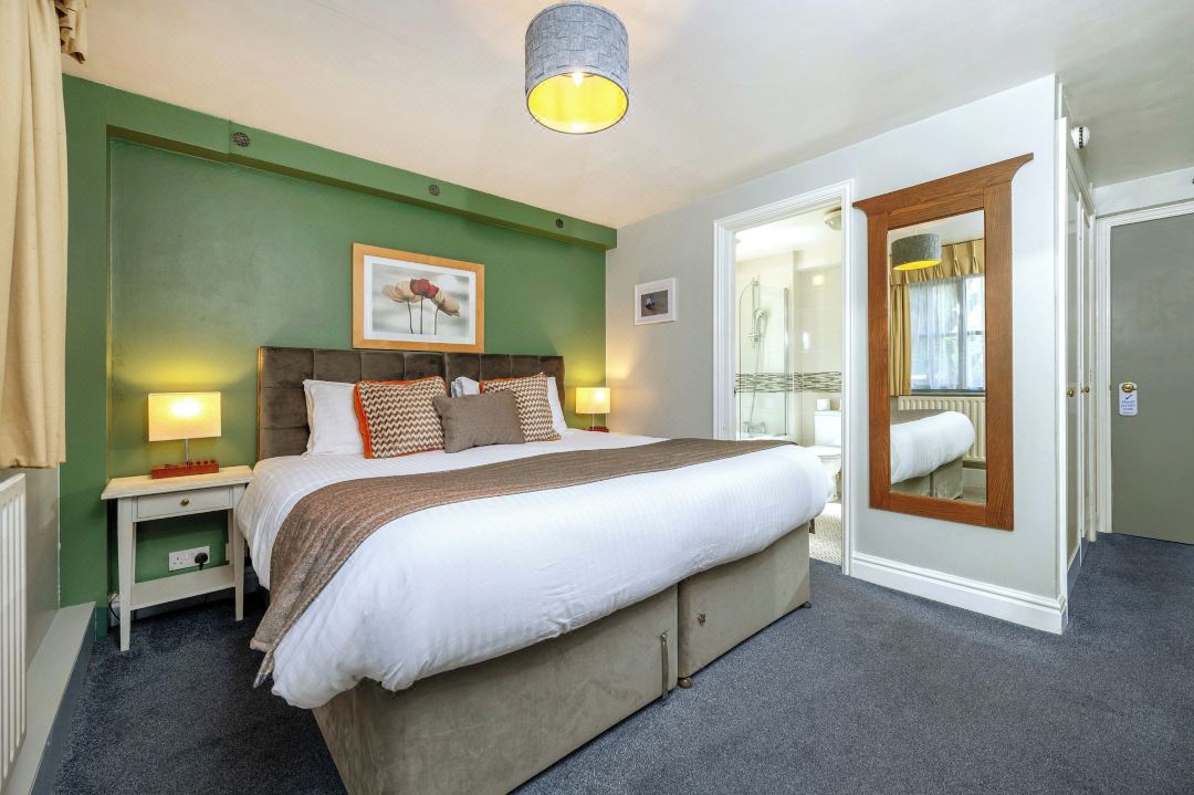 The Old Pheasant Hotel