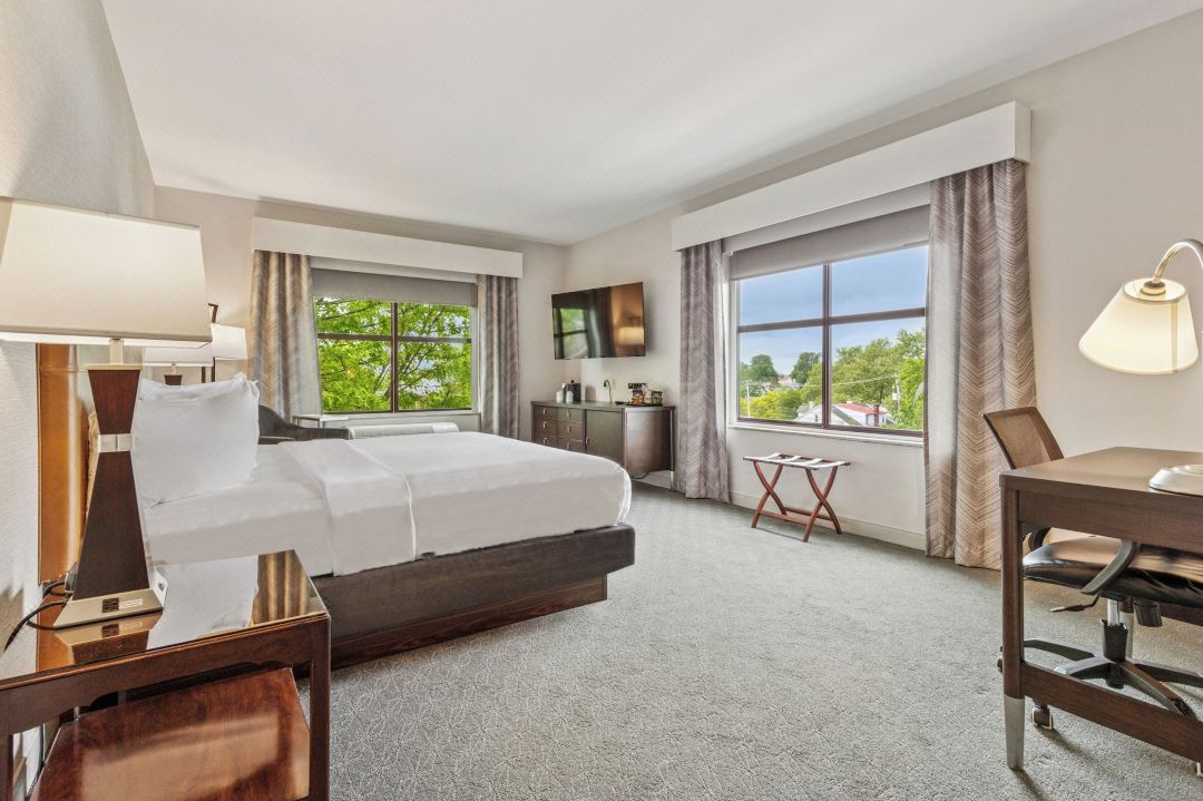 The Hotel Warner