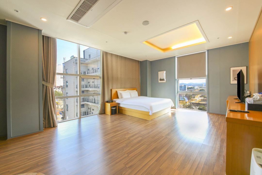 Wanju Dragon Self Check-in Hotel