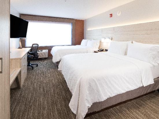 Holiday Inn Express & Suites - Portage - Tap to explore photos