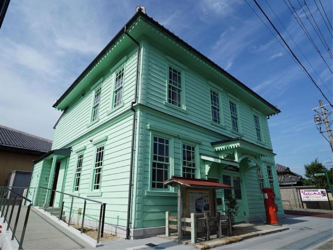 Nipponia Harima Fukusaki Library Maison
