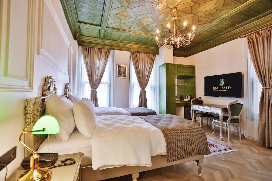 Emerald Mansion Hotel