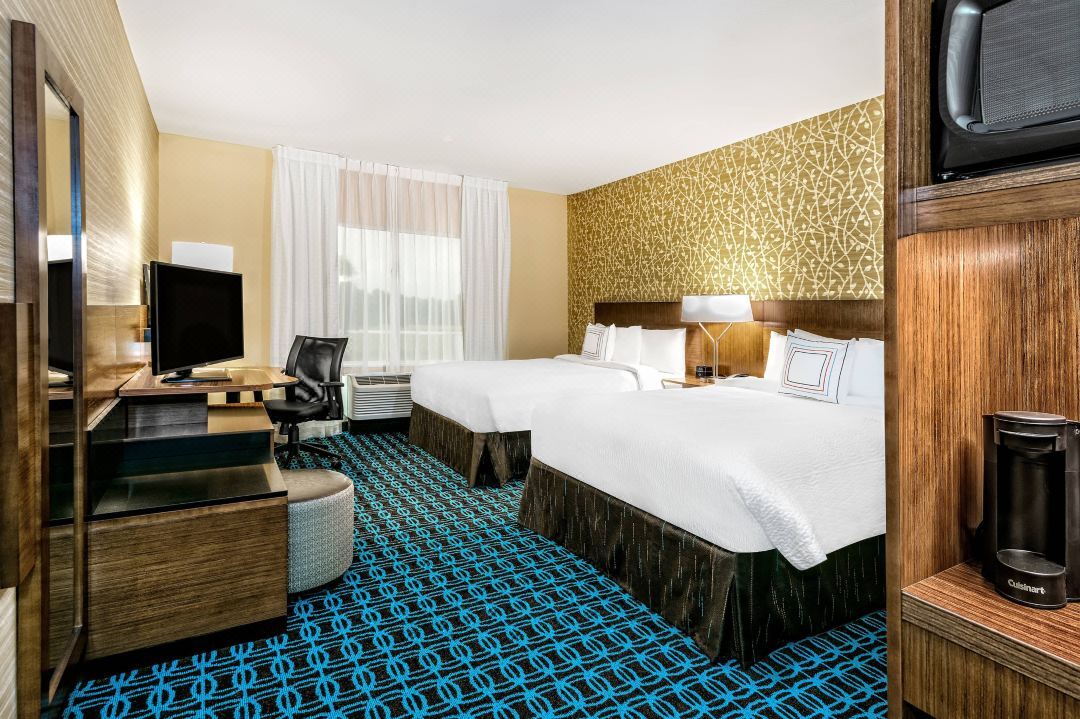 Fairfield Inn & Suites Van Canton Area