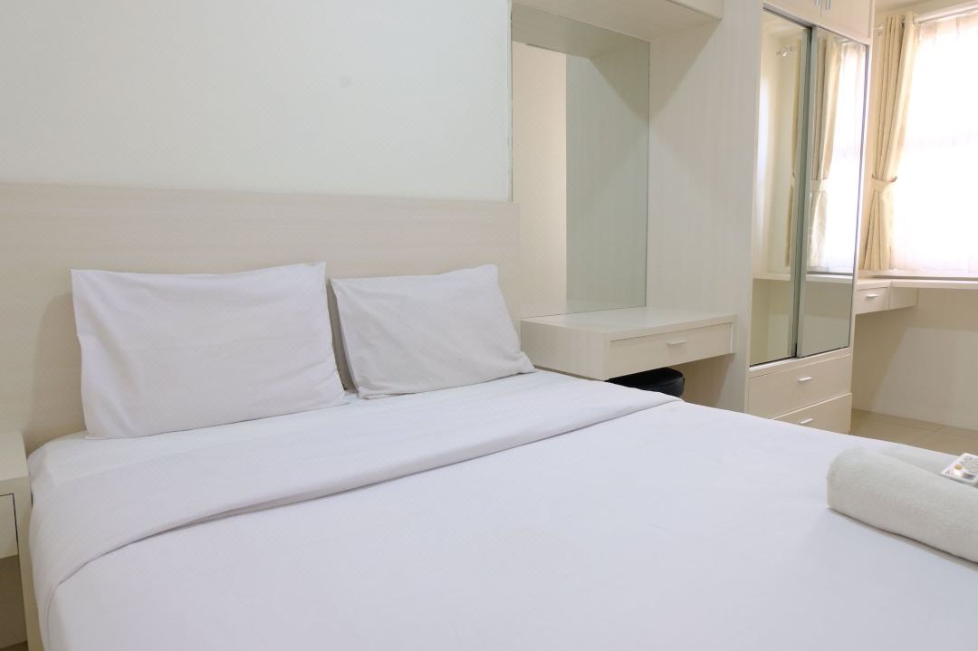 Stylish Modern 2Br Apartment at Parahyangan Residence