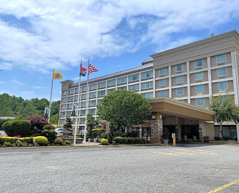 Holiday Inn GW Bridge-Fort Lee NYC Area
