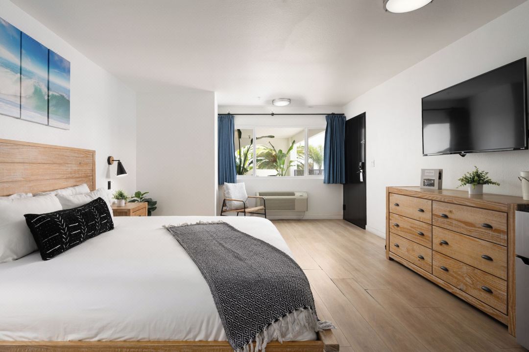 The Surfbreak Hotel