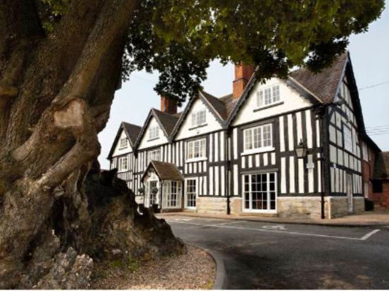 Broom Hall Inn - Tap to explore photos