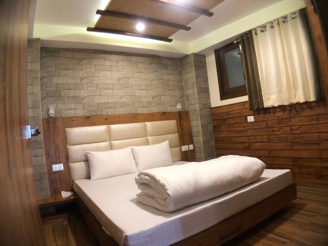 Backwoods B&B Mall Road Shimla