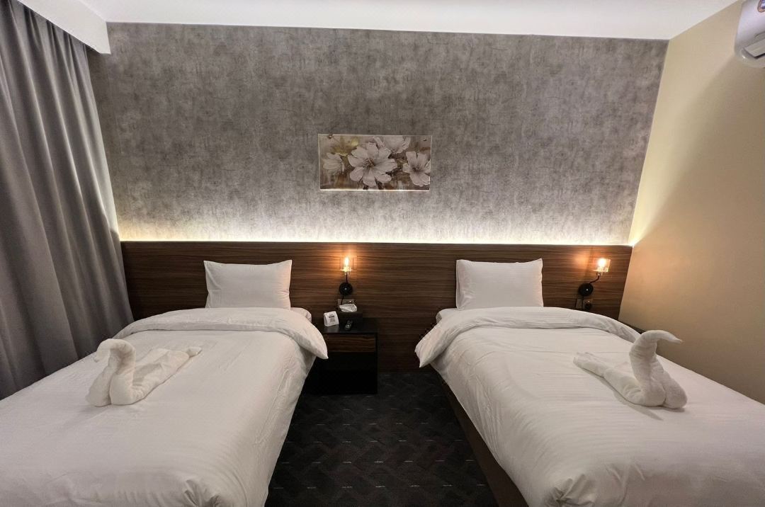 LAZÖY HOTEL