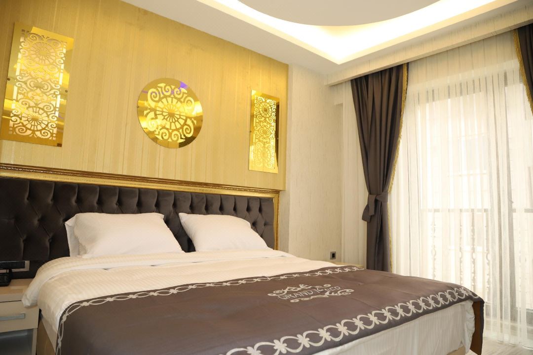The Grand Tower Hotel