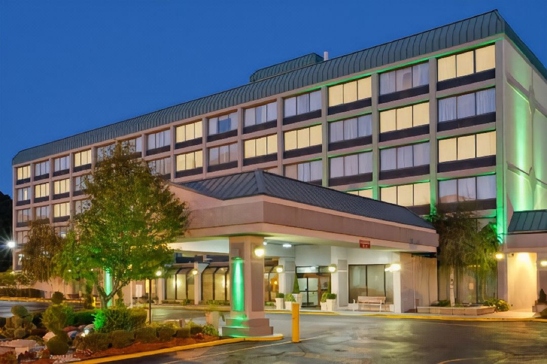 Holiday Inn GW Bridge-Fort Lee NYC Area